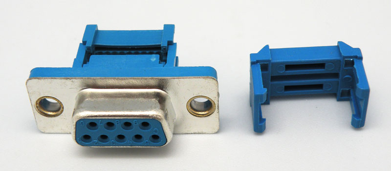 Conector SUB-D9 hembra desplazamiento aislante