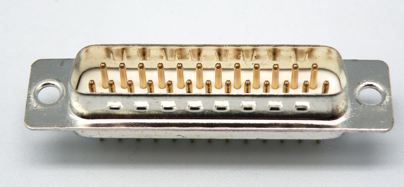 Conector SUB-D25 macho CI recto